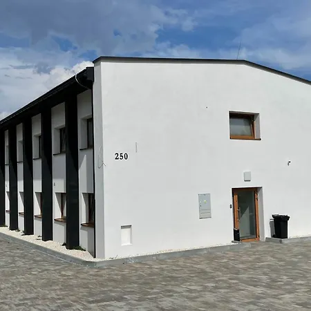 Apartmotel Anroe Chminianska Nova Ves