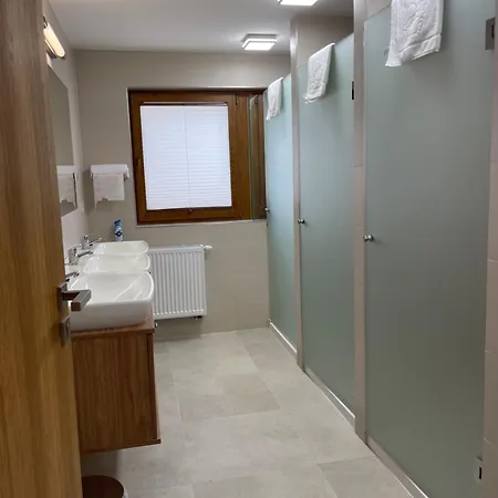 Apartmotel Anroe 公寓式酒店 Chminianska Nova Ves