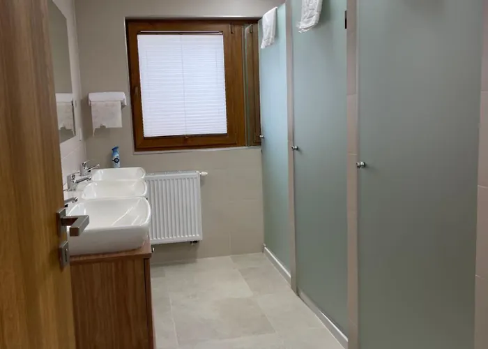 Apartmotel Anroe 아파트호텔 Chminianska Nova Ves